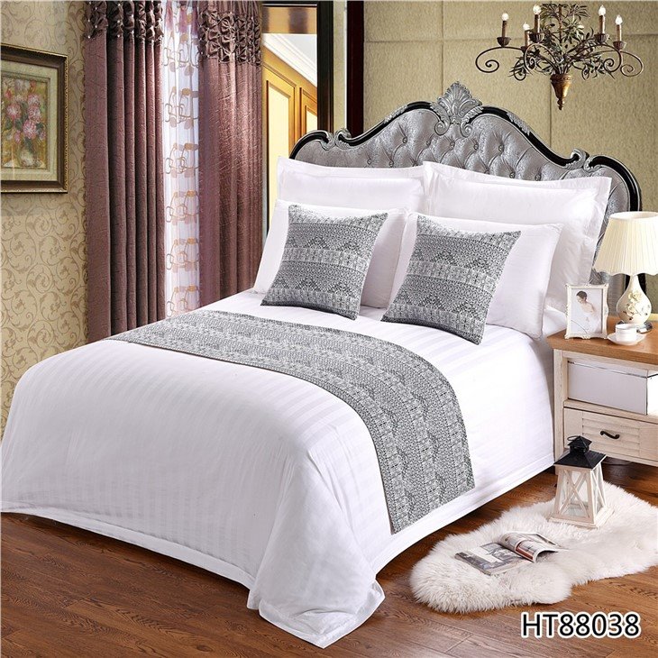 Pure Color Simple Hotel Bed Runner
